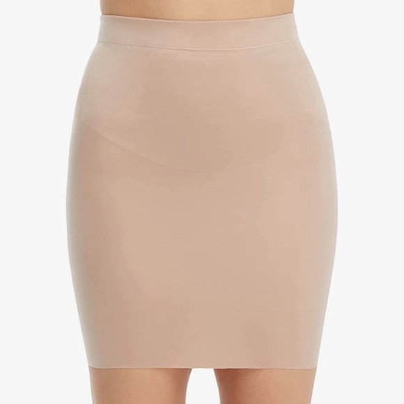 SPANX Intimates & Sleepwear Nwt Plus Size Spanx Sculpting Half Slip